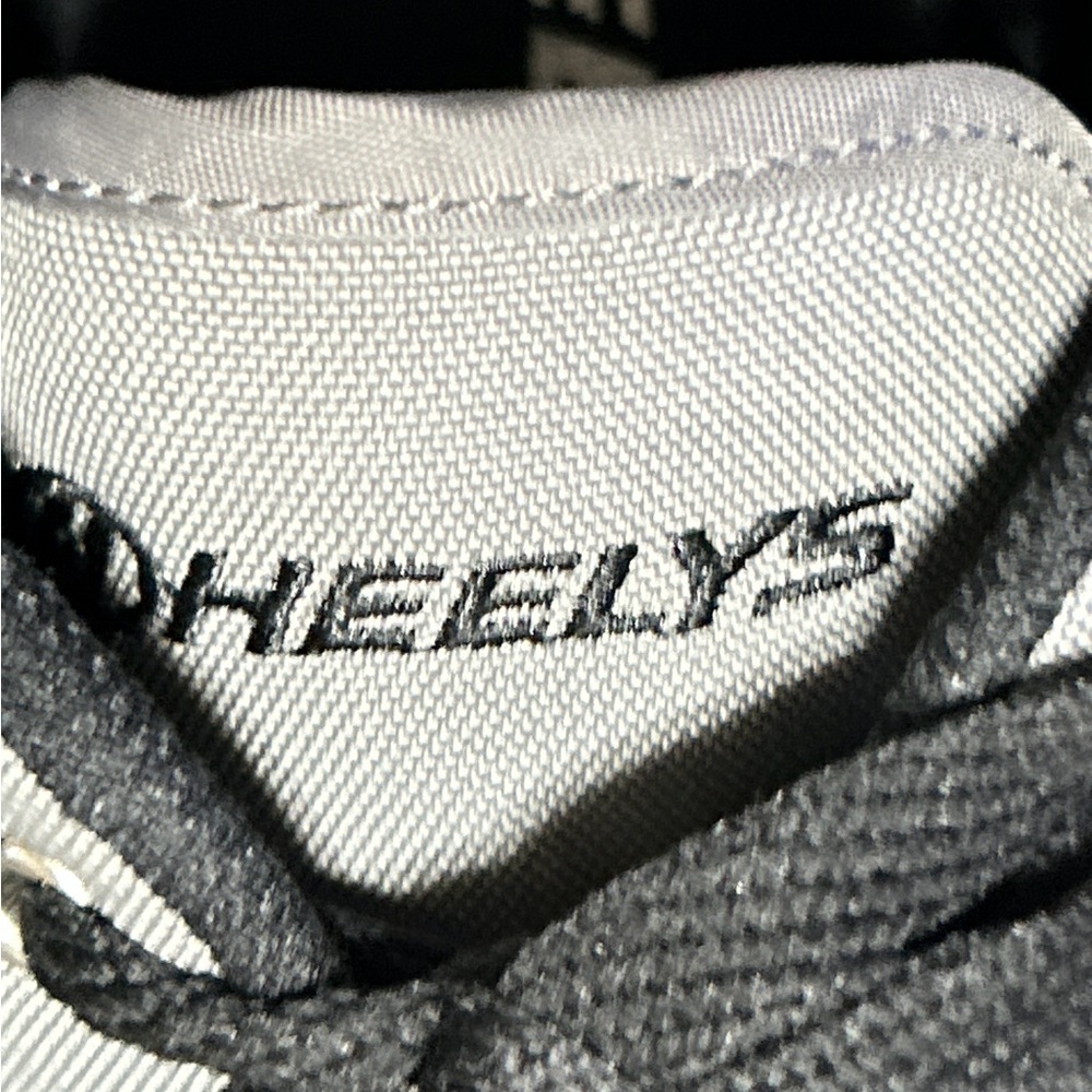Heelys Men's Gray Sneakers with Wheels in the Soles - Picture 7 of 10